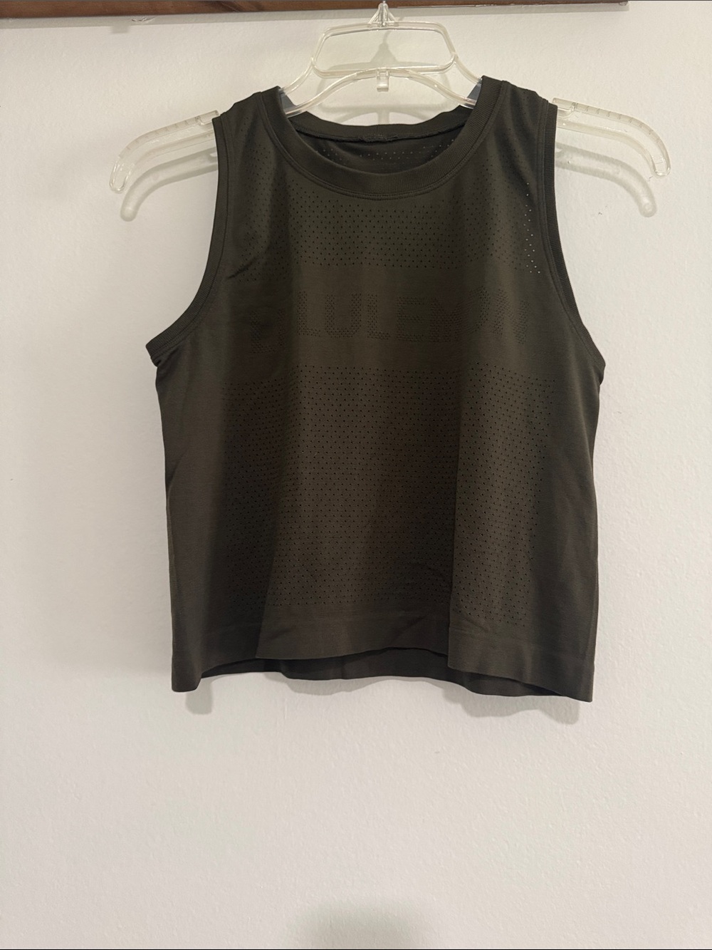 Lululemon Women’s Sleeveless Performance Tank Top - Dark green